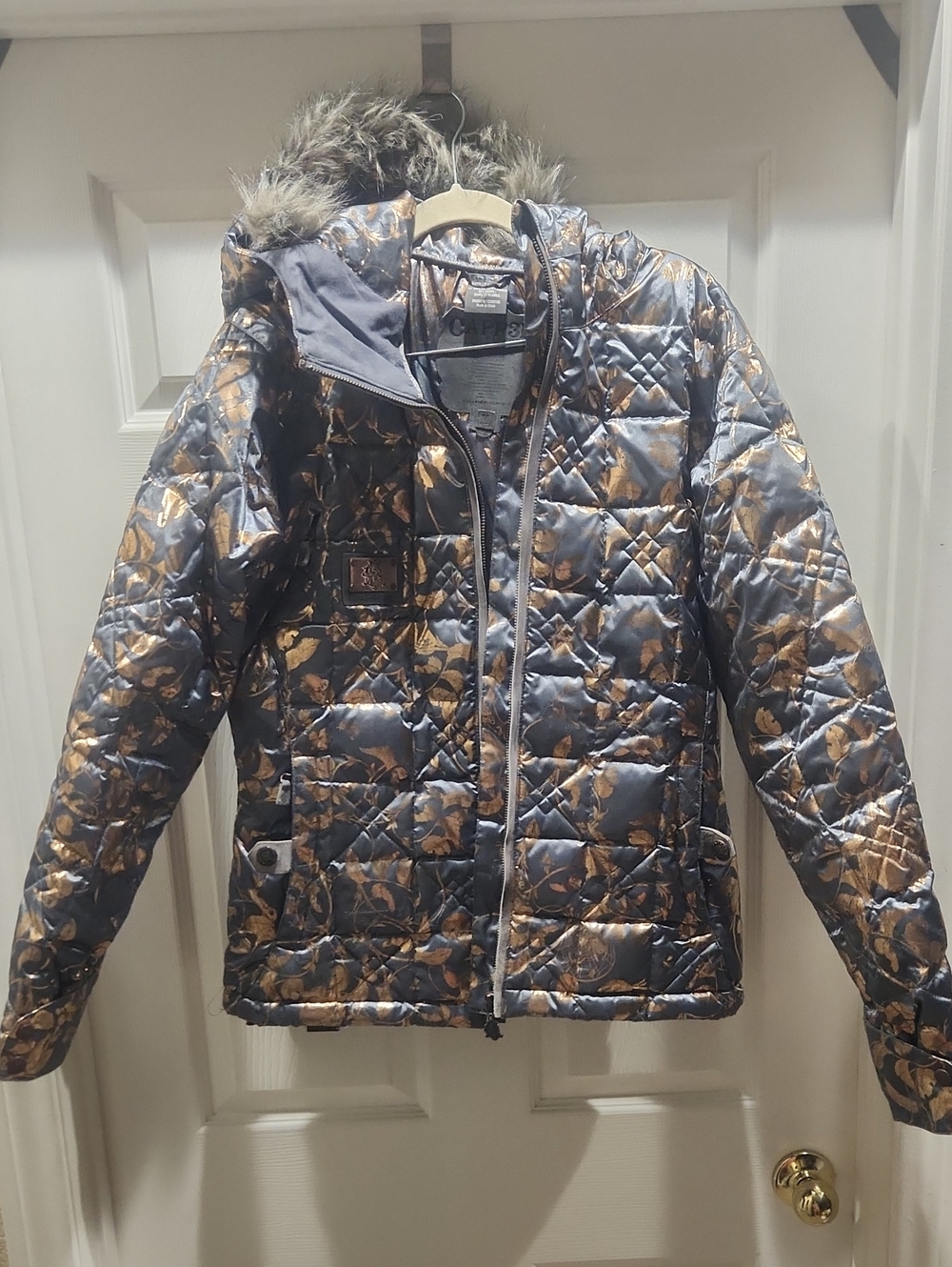 Women's Quilted Metallic Floral Puffer Jacket with Faux Fur Trim